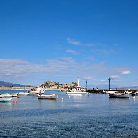 Apartamento The Bluehouse - Spacious Floor Flat With Parking, By Mon Repos