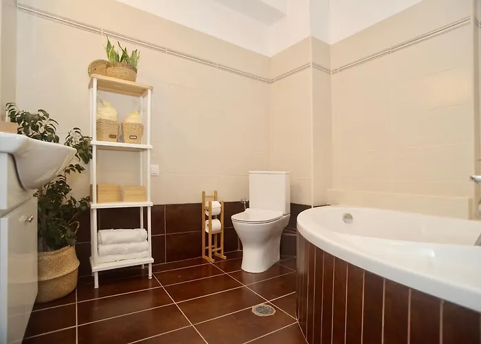 The Bluehouse - Spacious Floor Flat With Parking, By Mon Repos Appartement Corfu (city)