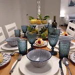 Daire The Bluehouse - Spacious Floor Flat With Parking, By Mon Repos